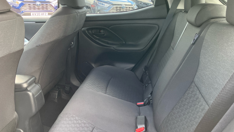 Toyota Yaris 1.5 Hybrid Design 5dr CVT Hybrid Hatchback